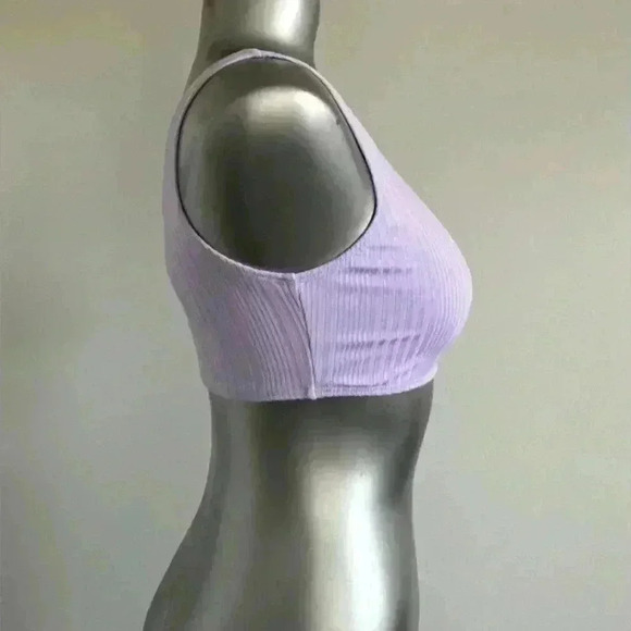 FREE 🆕🐝Youth | Crop  Top - Picture 3 of 11